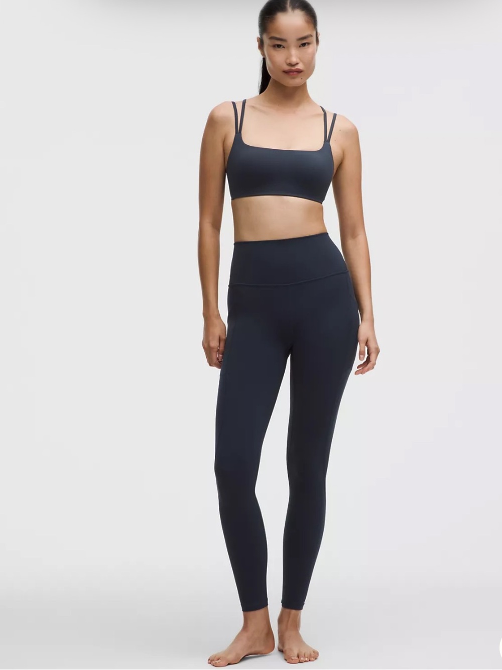 Lululemon 25” Navy Blue High waisted Align Leggings with Pockets